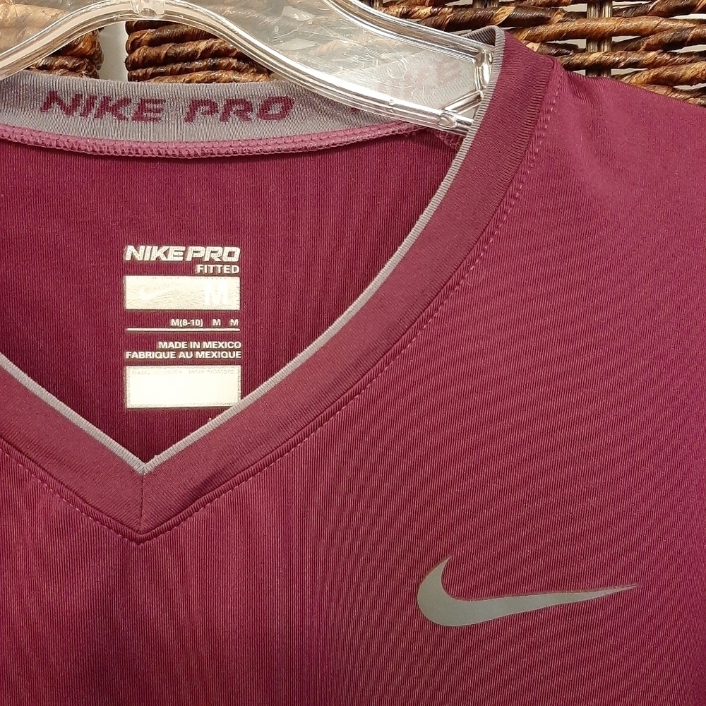 Nike Pro Women's Medium Purple Fitted Long Sleeve Workout Tee Shirt Activewear - Picture 8 of 8